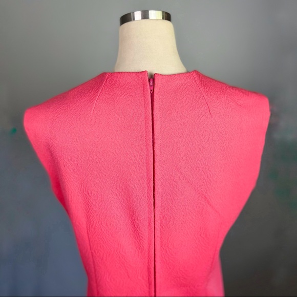VINTAGE 1960's Pink Coral Sleeveless Textured Mid Century Day Dress - Picture 8 of 15